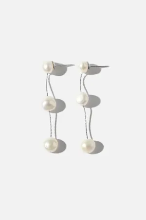 Amélie George FRESHWATER IMOGEN - LONG PEARL CHAIN WEDDING EARRINGS - SILVER