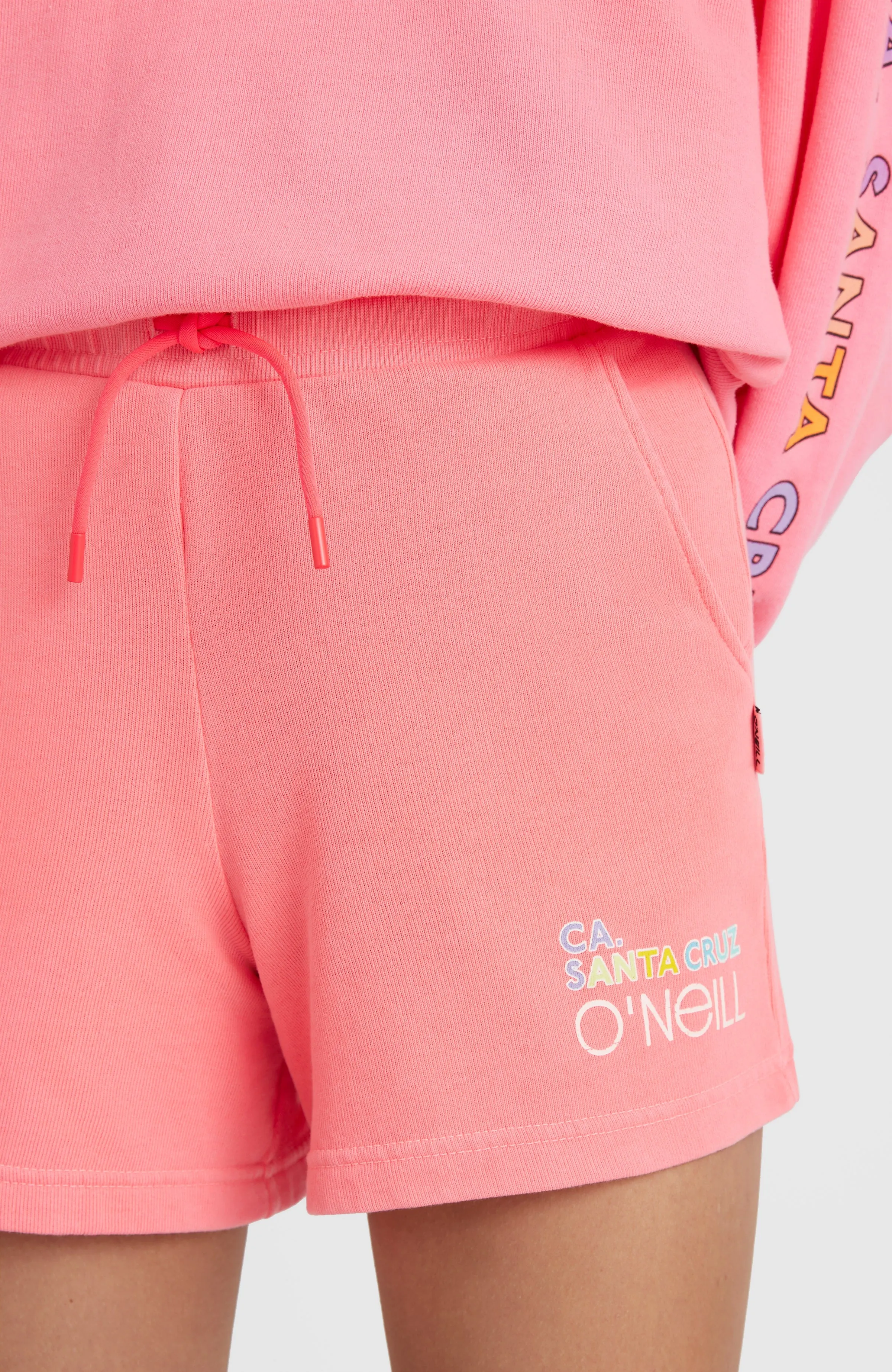 Connective Jogger Shorts | Diva Pink