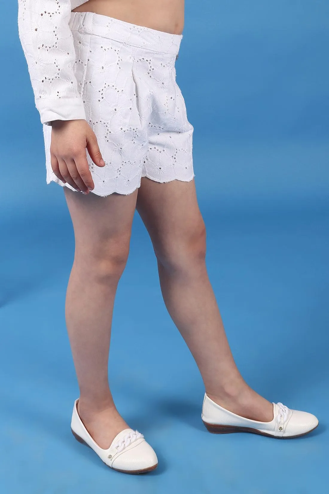 One Friday Kids Girls 100% cotton white schiffli shorts with bow and scalloped hemline