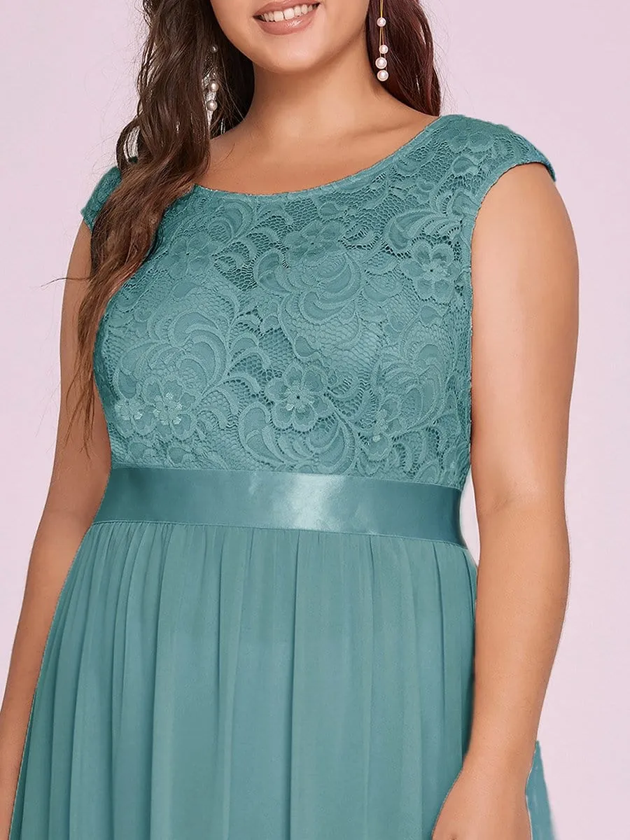 Plus Size Classic Round Neck V Back A-Line Chiffon Bridesmaid Dresses with Lace